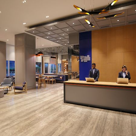 Holiday Inn Express Gurugram Sector 50 By Ihg Gurgaon Buitenkant foto