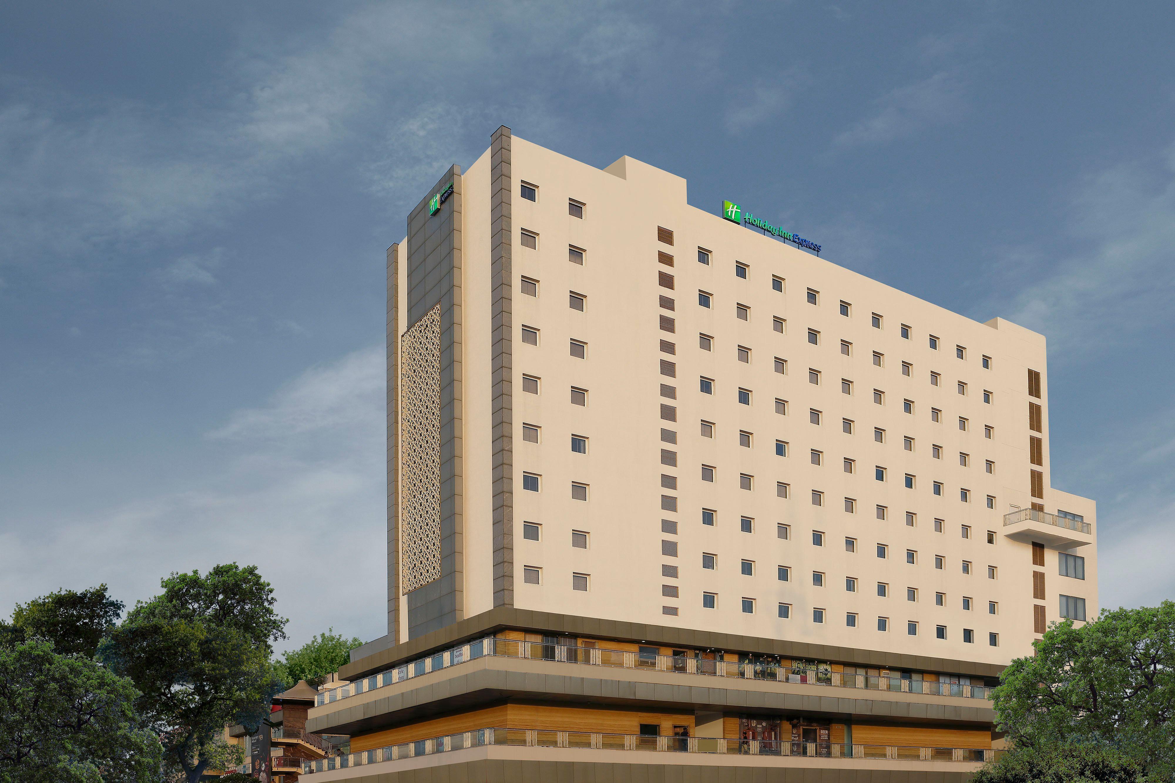 Holiday Inn Express Gurugram Sector 50 By Ihg Gurgaon Buitenkant foto