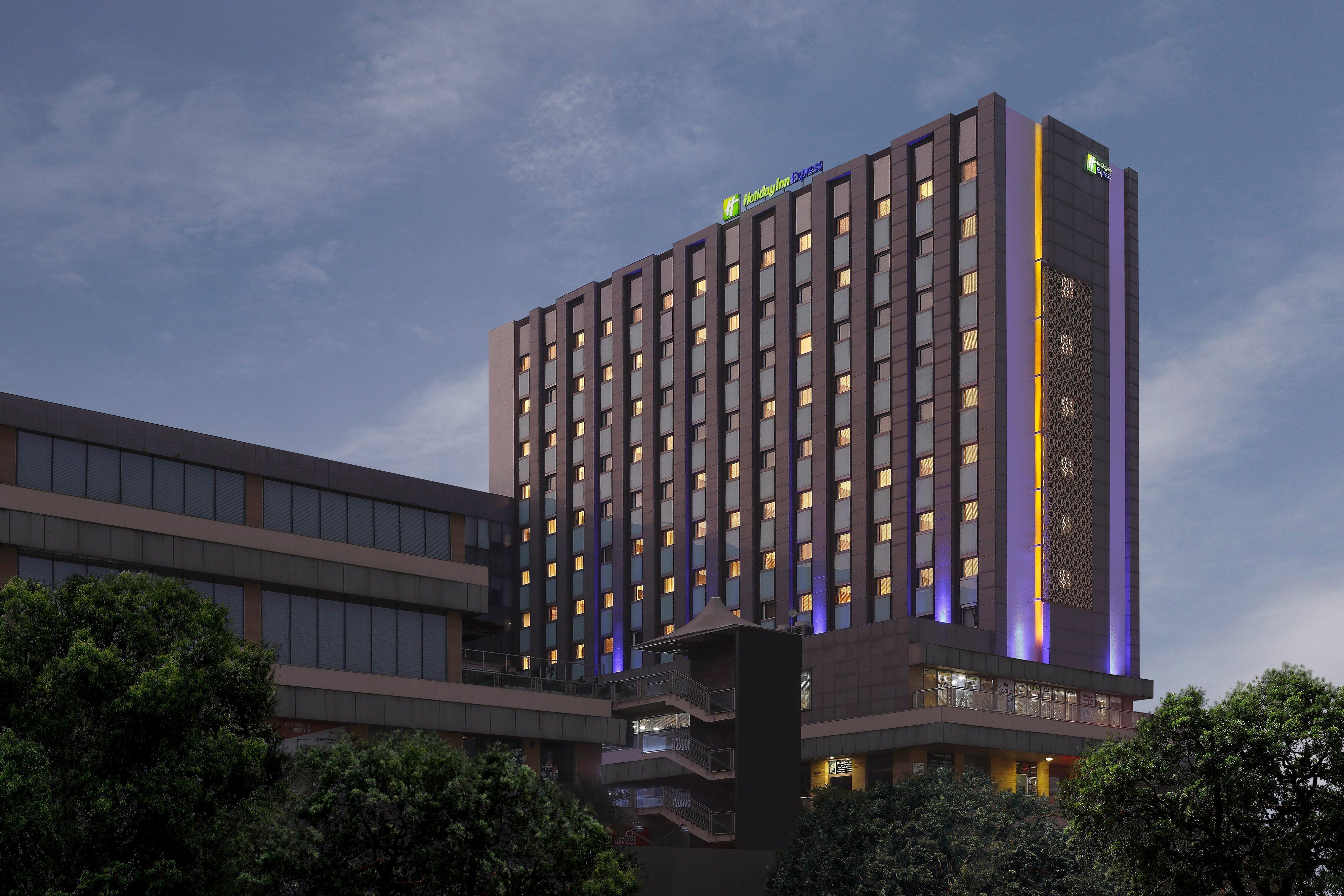 Holiday Inn Express Gurugram Sector 50 By Ihg Gurgaon Buitenkant foto
