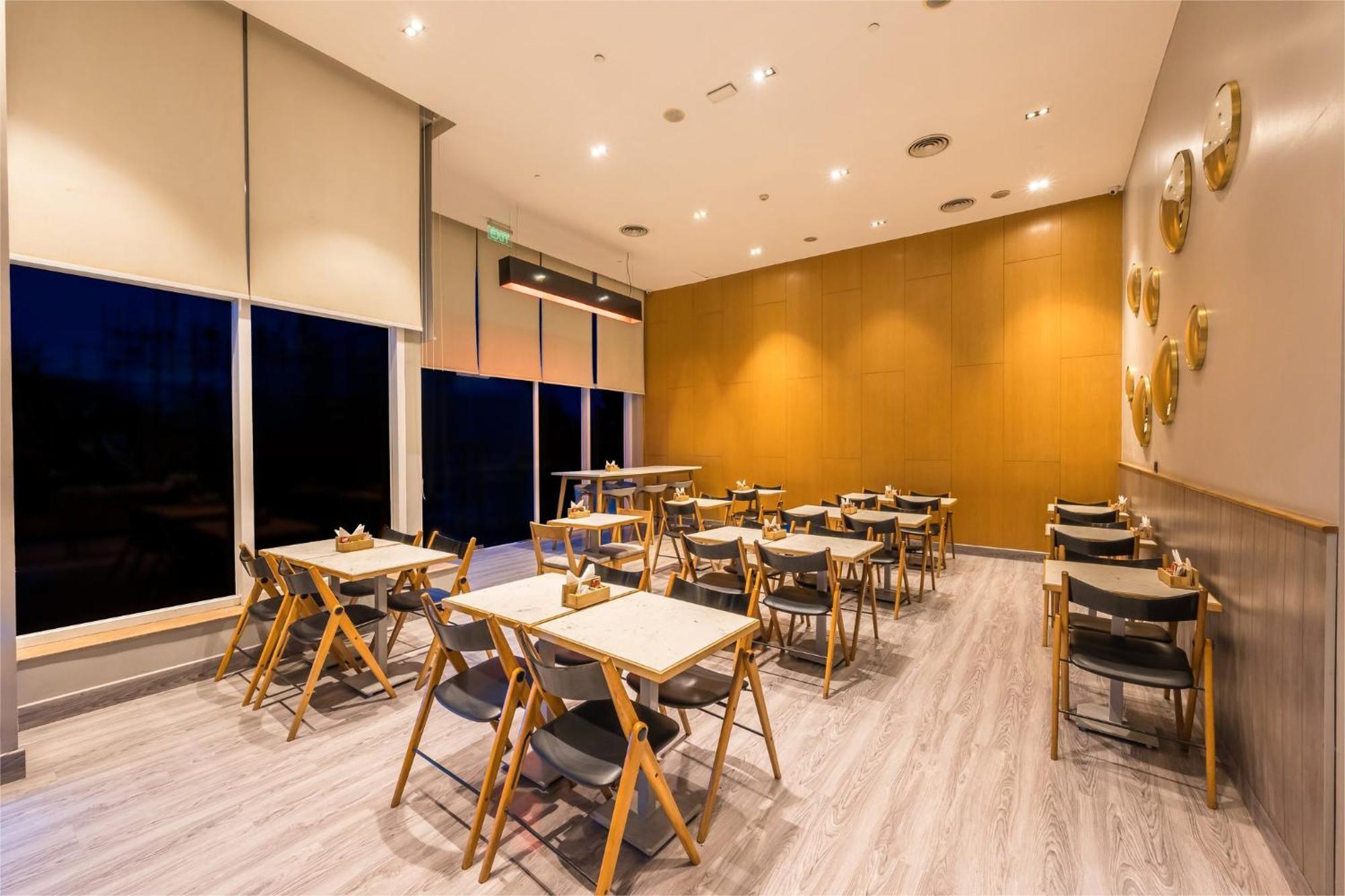 Holiday Inn Express Gurugram Sector 50 By Ihg Gurgaon Buitenkant foto