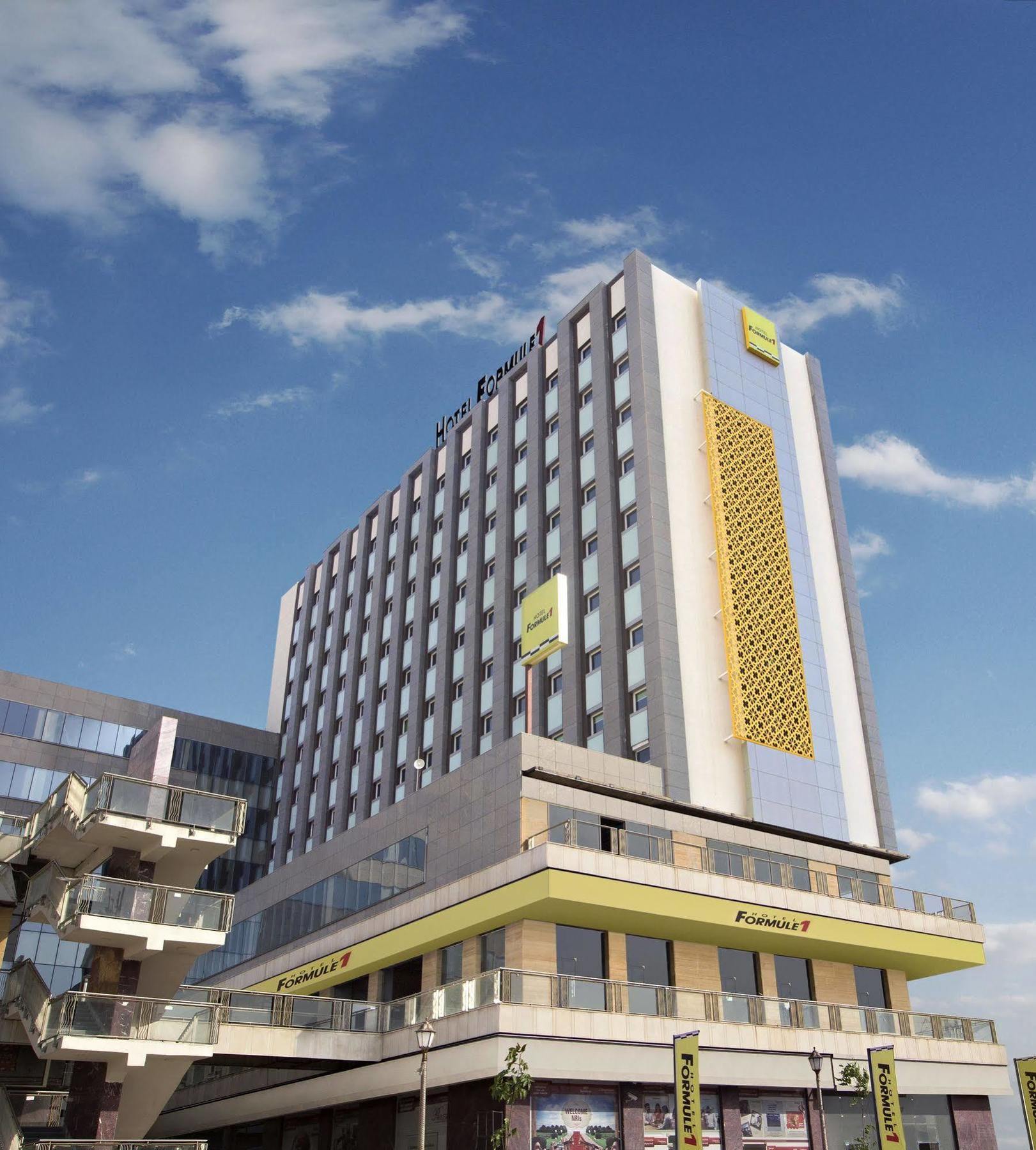 Holiday Inn Express Gurugram Sector 50 By Ihg Gurgaon Buitenkant foto
